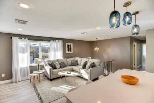 Pet-Friendly South Kingstown Home 5 Mi to Beach! in South Kingstown, USA