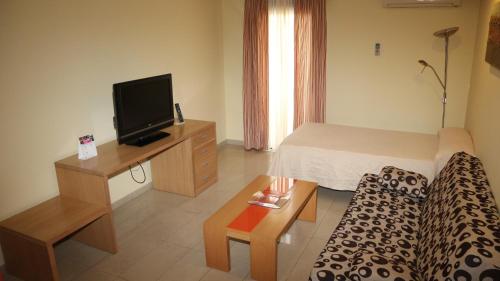 2 bedrooms, 5 beds