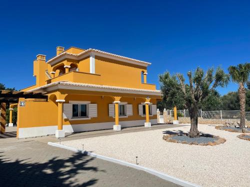 Exterior view, Villa Malia Algarve in Monte Canelas