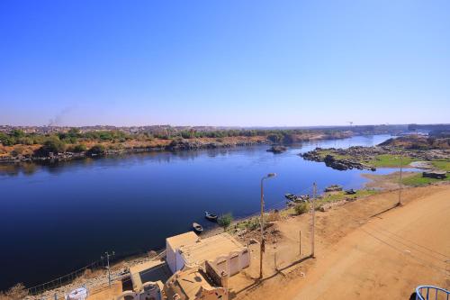 Nubian Popeye - Roof top - Nile View