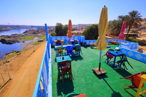 레스토랑, Nubian Popeye - Roof top - Nile View in 센터 주변