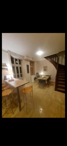 Maison chaleureuse à 20mn de saint Amand Montrond. (Maison chaleureuse a 20mn de saint Amand Montrond.) in Le Châtelet (Centre)