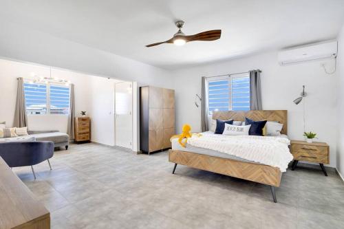 Villa Kiwi 3 min to the Beach with Private Magnesium Pool & Dive Rinse Tank Villa Kiwi 3 min to the Beach with Private Magnesium Pool & Dive Rinse Tank