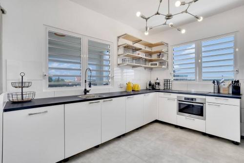 Villa Kiwi 3 min to the Beach with Private Magnesium Pool & Dive Rinse Tank Villa Kiwi 3 min to the Beach with Private Magnesium Pool & Dive Rinse Tank