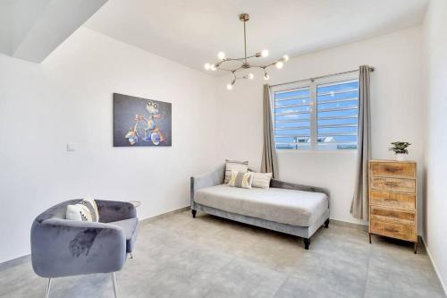 Villa Kiwi 3 min to the Beach with Private Magnesium Pool & Dive Rinse Tank Villa Kiwi 3 min to the Beach with Private Magnesium Pool & Dive Rinse Tank