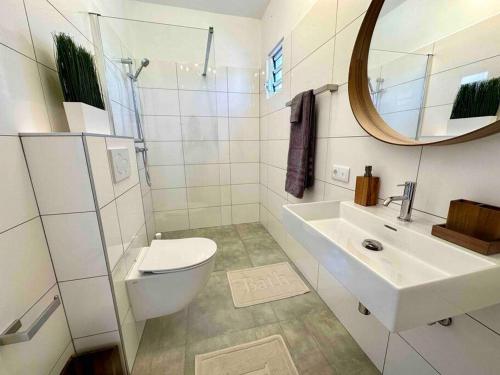 Villa Kiwi 3 min to the Beach with Private Magnesium Pool & Dive Rinse Tank Villa Kiwi 3 min to the Beach with Private Magnesium Pool & Dive Rinse Tank