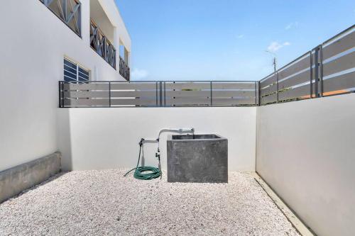 Villa Kiwi 3 min to the Beach with Private Magnesium Pool & Dive Rinse Tank Villa Kiwi 3 min to the Beach with Private Magnesium Pool & Dive Rinse Tank