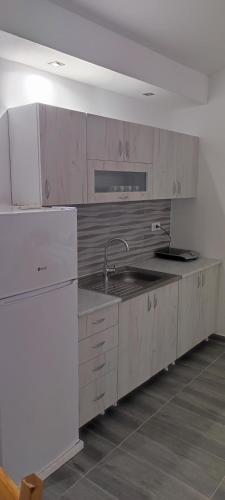 Miljakovački konak (Miljakovacki konak) in วอซโดวัซ