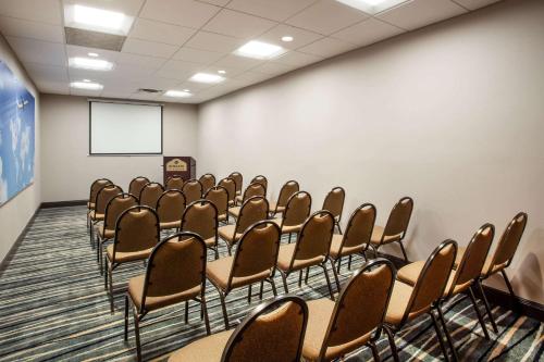Wingate By Wyndham - Orlando International Airport- Free Hot Breakfast in Orlando, USA