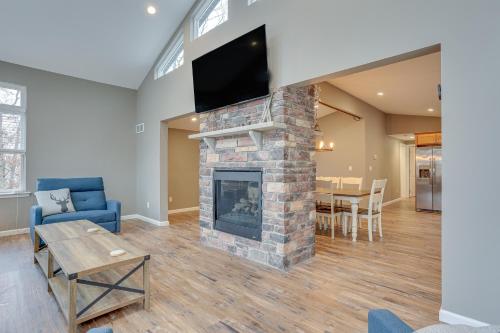 Lackawaxen Home with Deck Hike, Swim and Ski! in Lackawaxen, USA