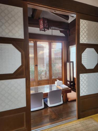 One-Bedroom House image 10