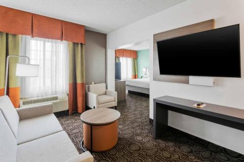 Comfort Inn Chandler - Phoenix South I-10 - image 4