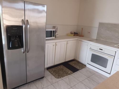 Cocina, Super breezy cozynook ! in Bridgetown