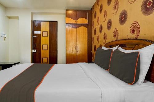 OYO 82148 Hotel Galaxy Residency kalyani nagar