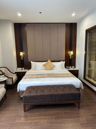 Deluxe Double or Twin