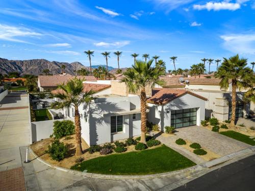 Sports Fan Paradise w/ Pool+Golf in La Quinta, USA