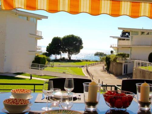 RES. ALMADRABA PLATJA. Apartamento de lujo con piscina para 4 – Roses - ES-258-22