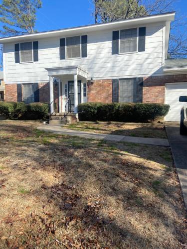 Furnished 4 Bedroom Home - Little Rock, AR