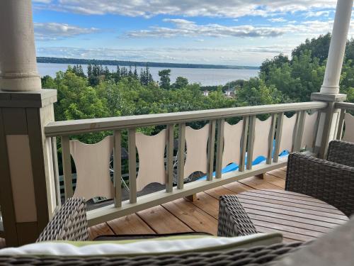 ระเบียง/ชานเรือน, La Demeure du Capitaine in บัวเพร (QC)