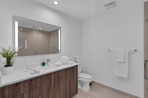 Modern 2 Bed in the Heart of Doral Free Parking