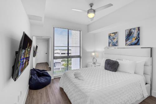 Modern 2 Bed in the Heart of Doral Free Parking