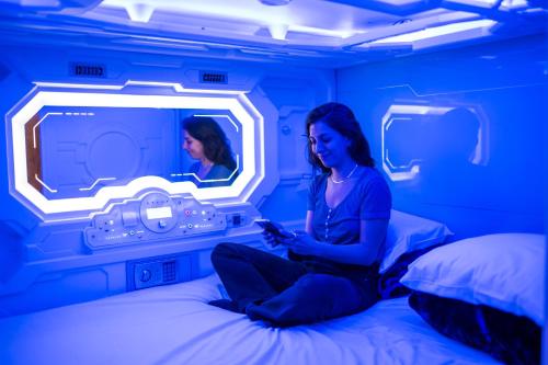 Space Q Capsule Hotel - main image
