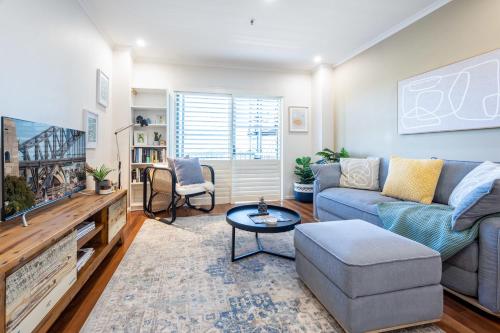 Light Resort Style Haven in Darling Harbour - image 12