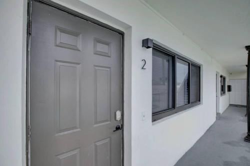 2BR Cozy FLL Retreat! in Fort Lauderdale, USA