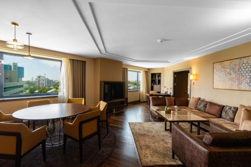 共用Lounge/電視區, 塔什幹國際酒店 (INTERNATIONAL HOTEL TASHKENT) in 塔什幹