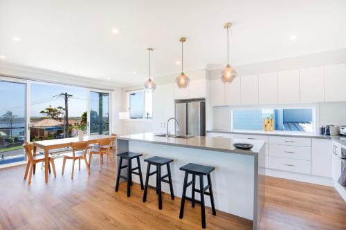 La Vista - Water Views & Mountain Vistas in Orient Point