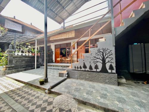Sawitri Homestay in Padang Bai