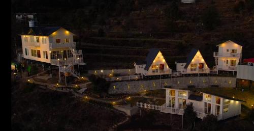 Vinyasa Resort , Kanatal