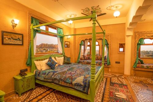 King Suite room in Tripli Hotels Prithvi Haveli
