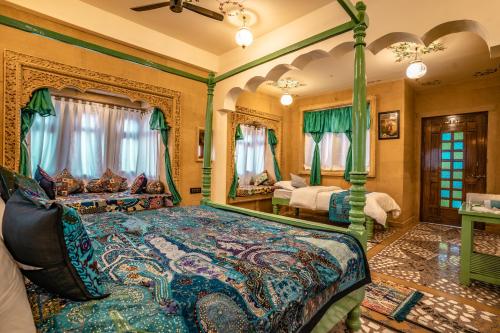 King Suite image 10