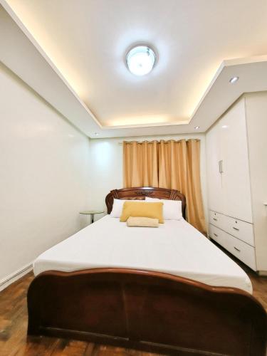 Golden Queen Suites, Caba