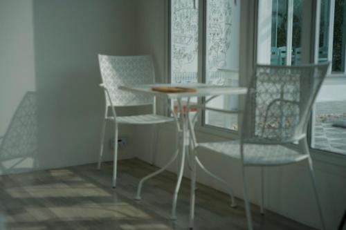 Restaurant, Quality Time Farmstay: river house #4 near Monsoon Valley Vineyard