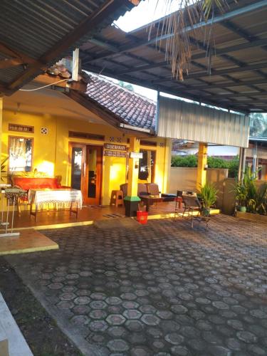 8 wolu homestay