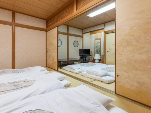 Japanese-Style Room