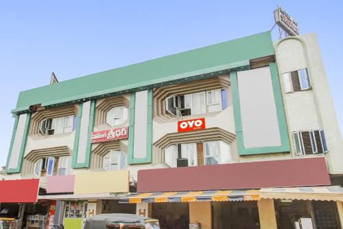 OYO Flagship Hotel Sridhar