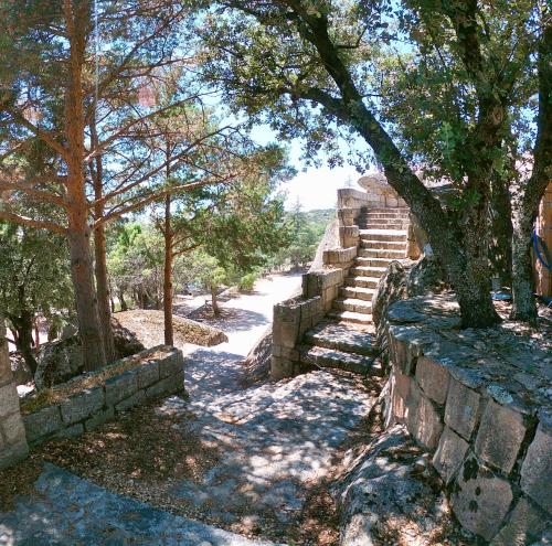 Cabañas Rústicas dentro de la Finca El Castillo