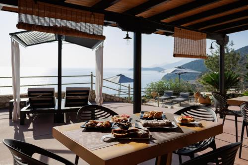 อาหารและเครื่องดื่ม, Blue Horizon Suites in ลิไลก้า