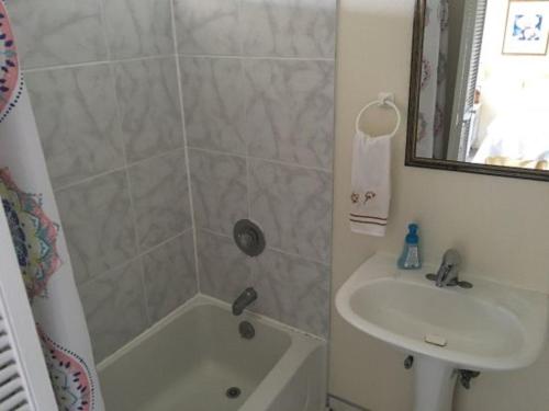 Hale-Hoola B & B - image 2