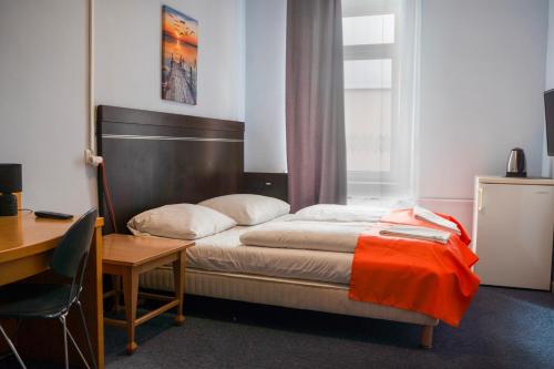 Hostel Krośnieńska 12 (Hostel Krosnienska 12) in Zielona Gora