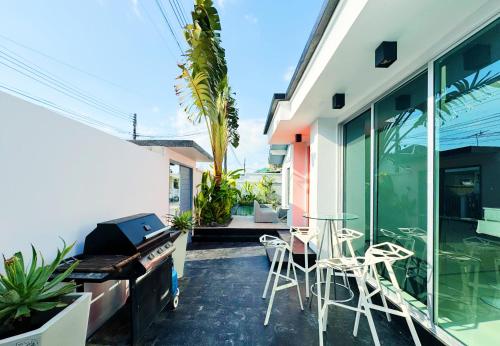 Contemporary 3bd Safari Villa Near Nai Yang Beach