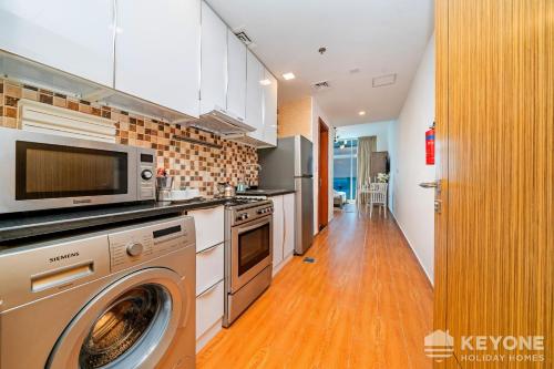Modern & Stylish Studio in JVT - image 9