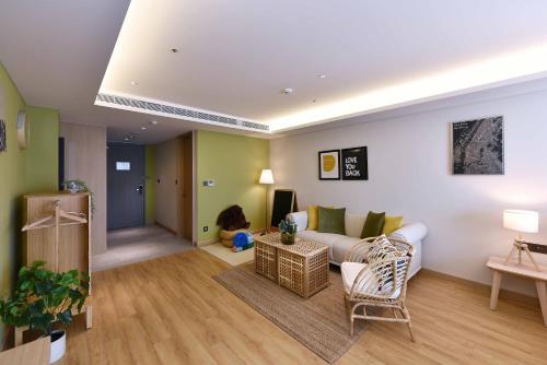 Natur Theme Double Room B