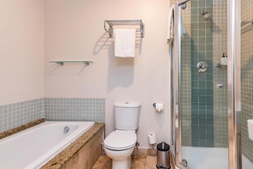 Standard Queen Room image 1