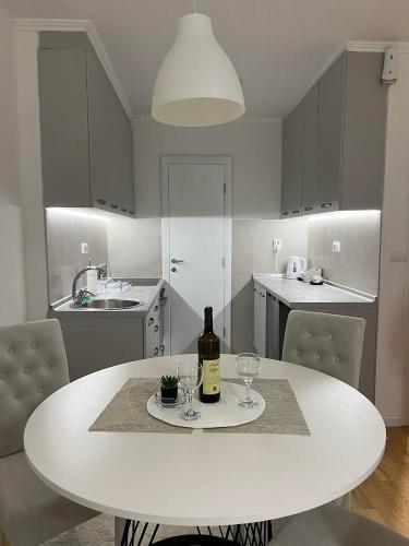 Stan na Dan-Apartman Smile Lukavica Stan na Dan-Apartman Smile Lukavica