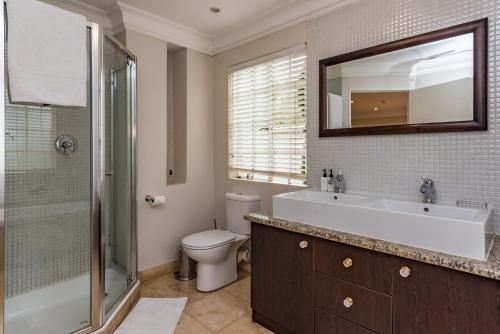 Superior King Room image 1