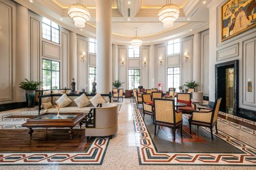 Pub/Lounge, Silk Path Grand Hue Hotel in Hue